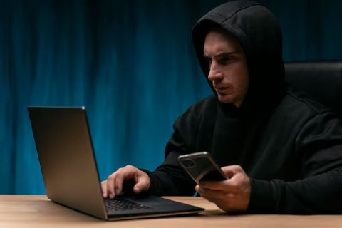 Online Identity Theft Scams Overview: Basics, Risks, and Key Facts