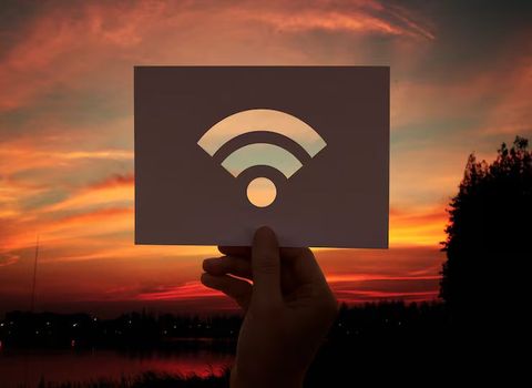 Secure Wi-Fi Usage Insights: Expert Guide and Professional Recommendations